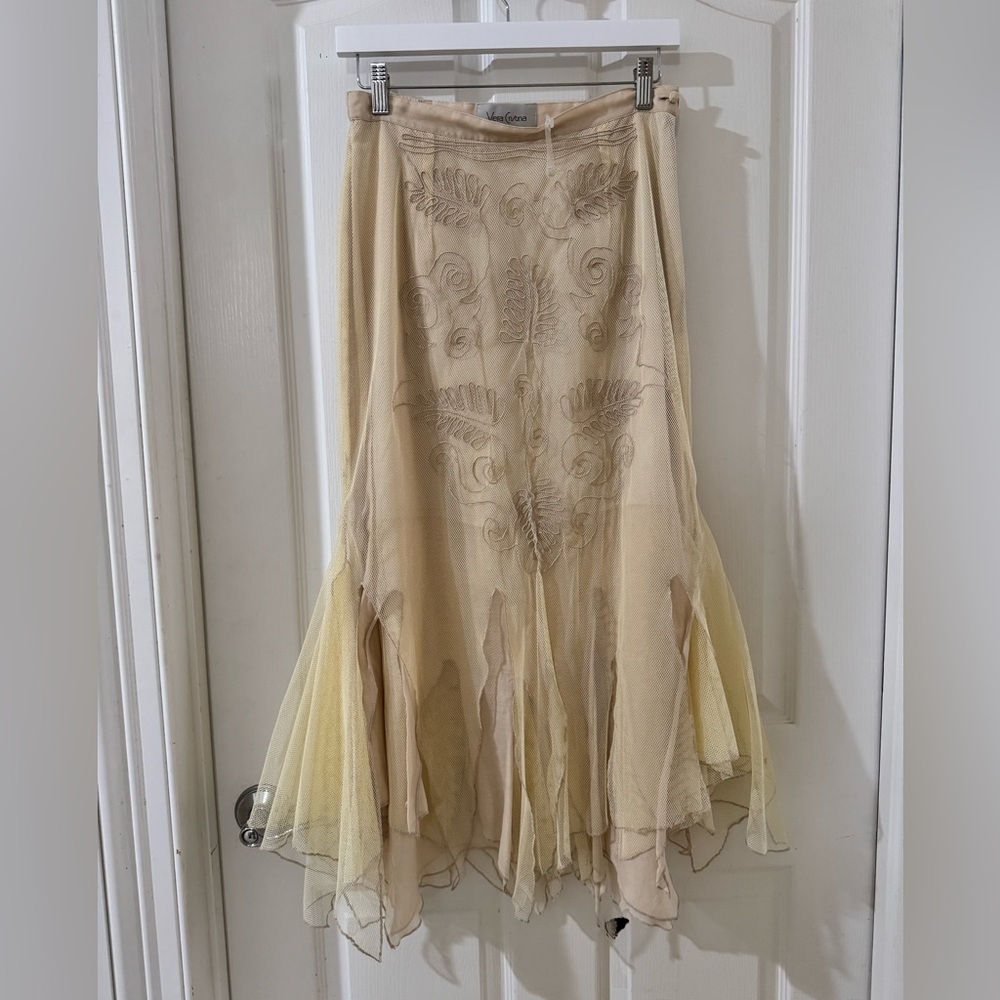 NWT Vera Cristina Vintage-Inspired Beige Embroidered Mesh Flared Skirt